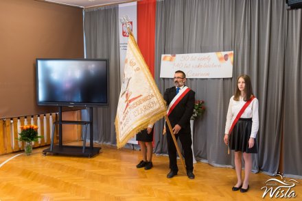 Poczet sztandarowy w czasie uroczystości jubileuszu